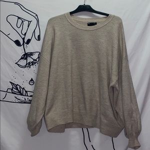 Beige sweater balloon sleeves